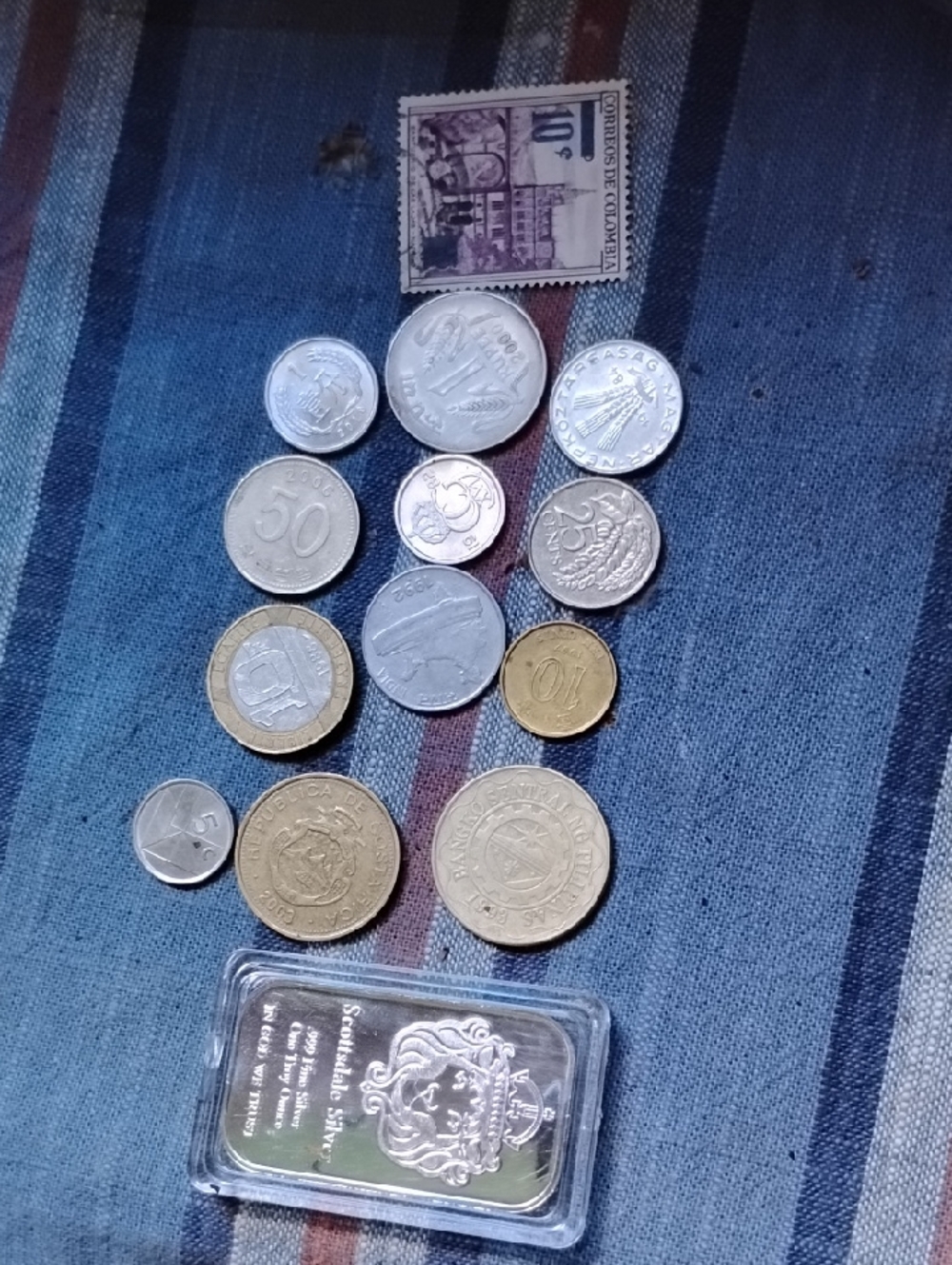 Mixed World Coins and Silver Plates Bullion Bar - Assorted Metallic Tones